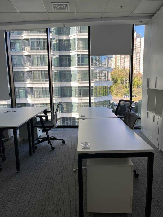 Мебльований офіс в БЦ преміум-класу, метро Звіринецька