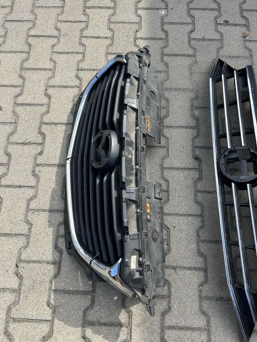 Gril mazda cx30 cx-30 w bardzo dobrym stanie atrapa
