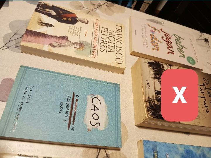 Vários livros para venda entre 5€ e 10€
