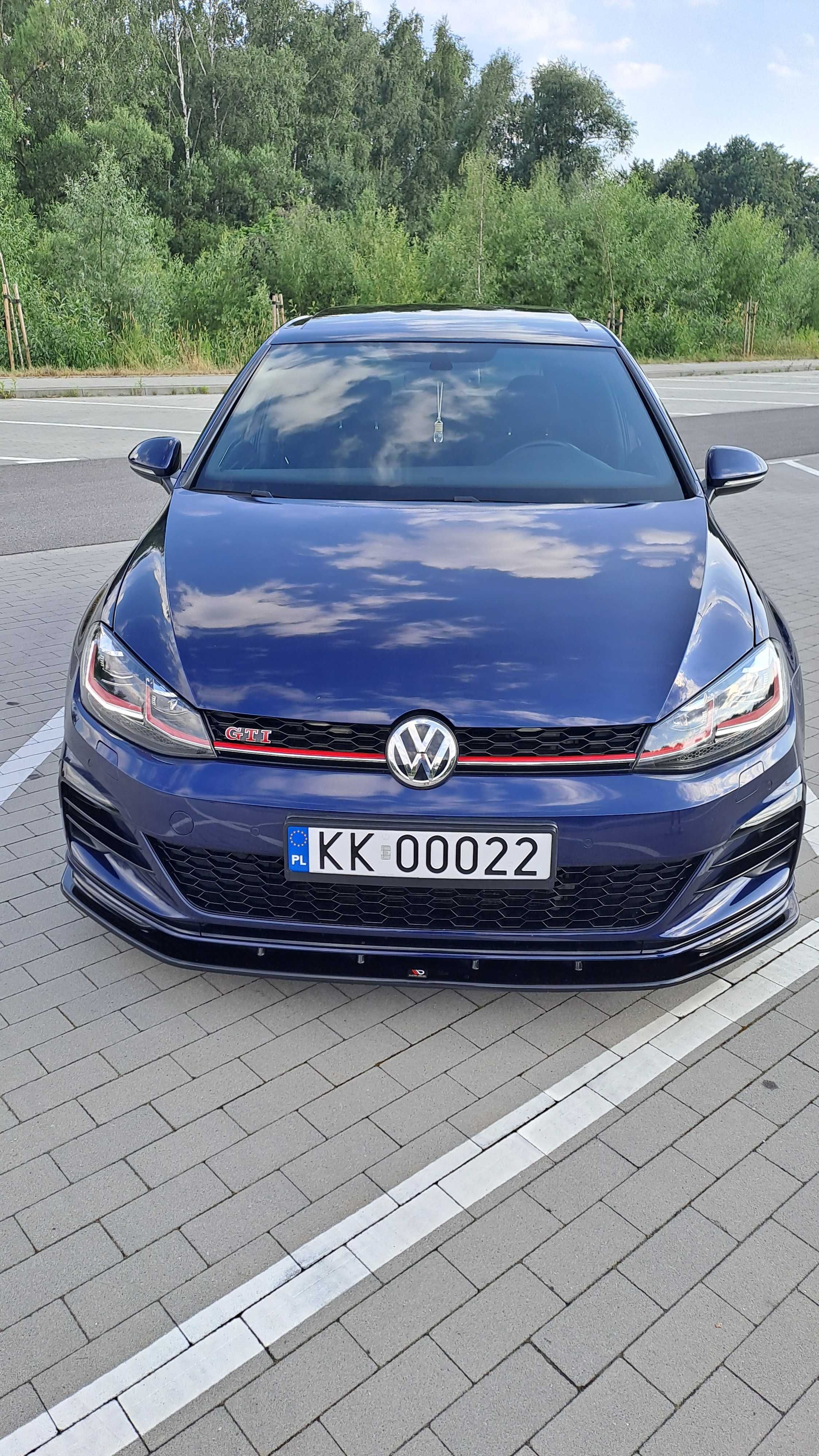 Volkswagen Golf 7.5 GTI PERFORMANCE 2.0TSI
