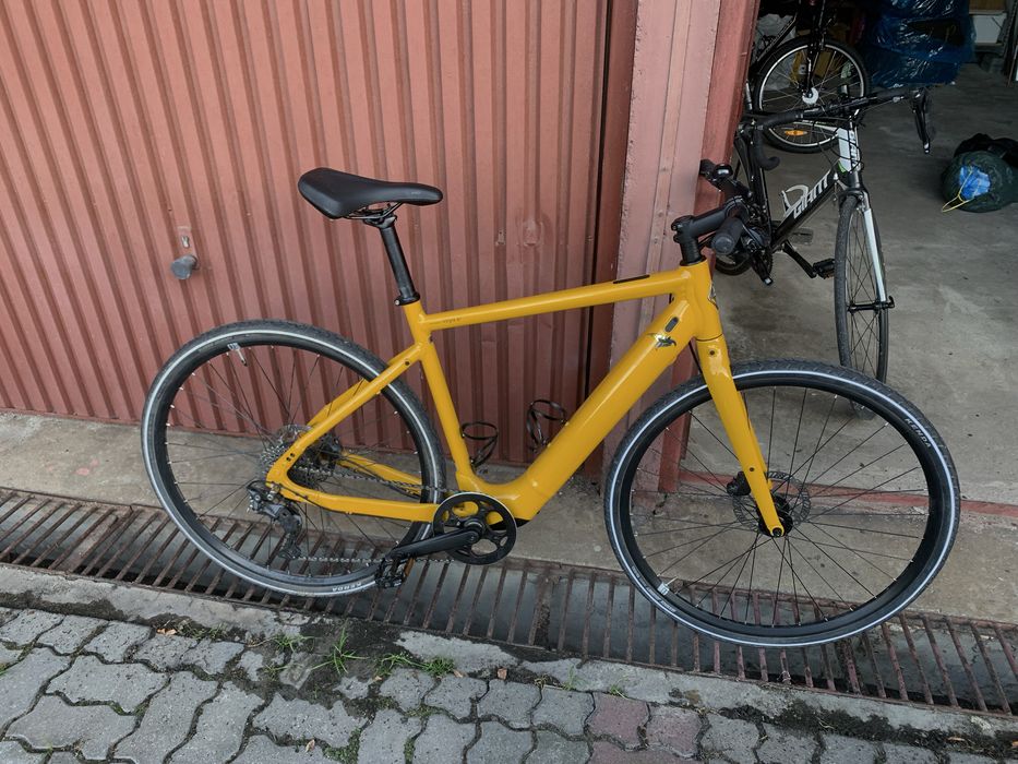 Rower elektryczny e-bike Momentum / Giant Voya e+ 3