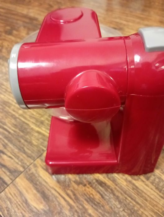 Zabawka robot kuchenny planetarny  Bosch Theo Klein na baterie+gratis