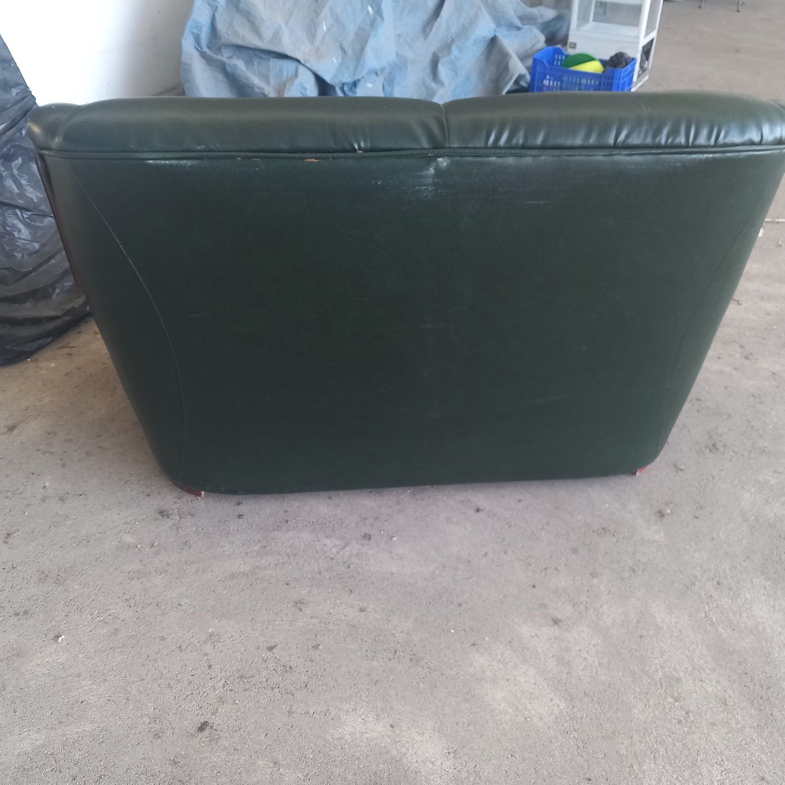 Sofá cama de 2 lugares em napa ( verde)
