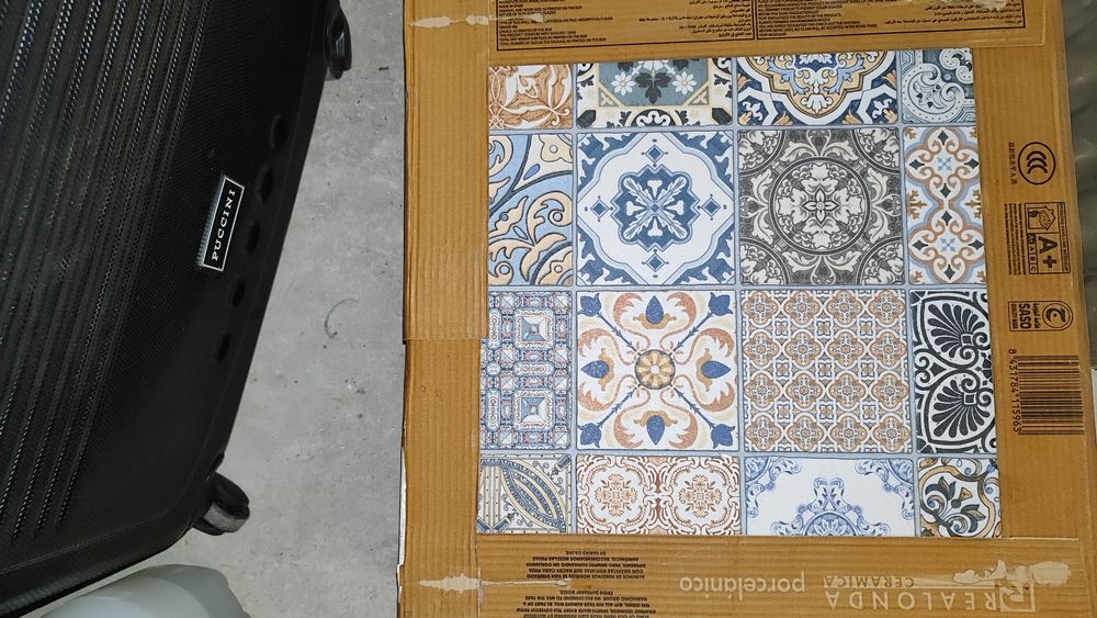 Gres szkliwiony hiszpański Provenza Deco 2 pełne paczki