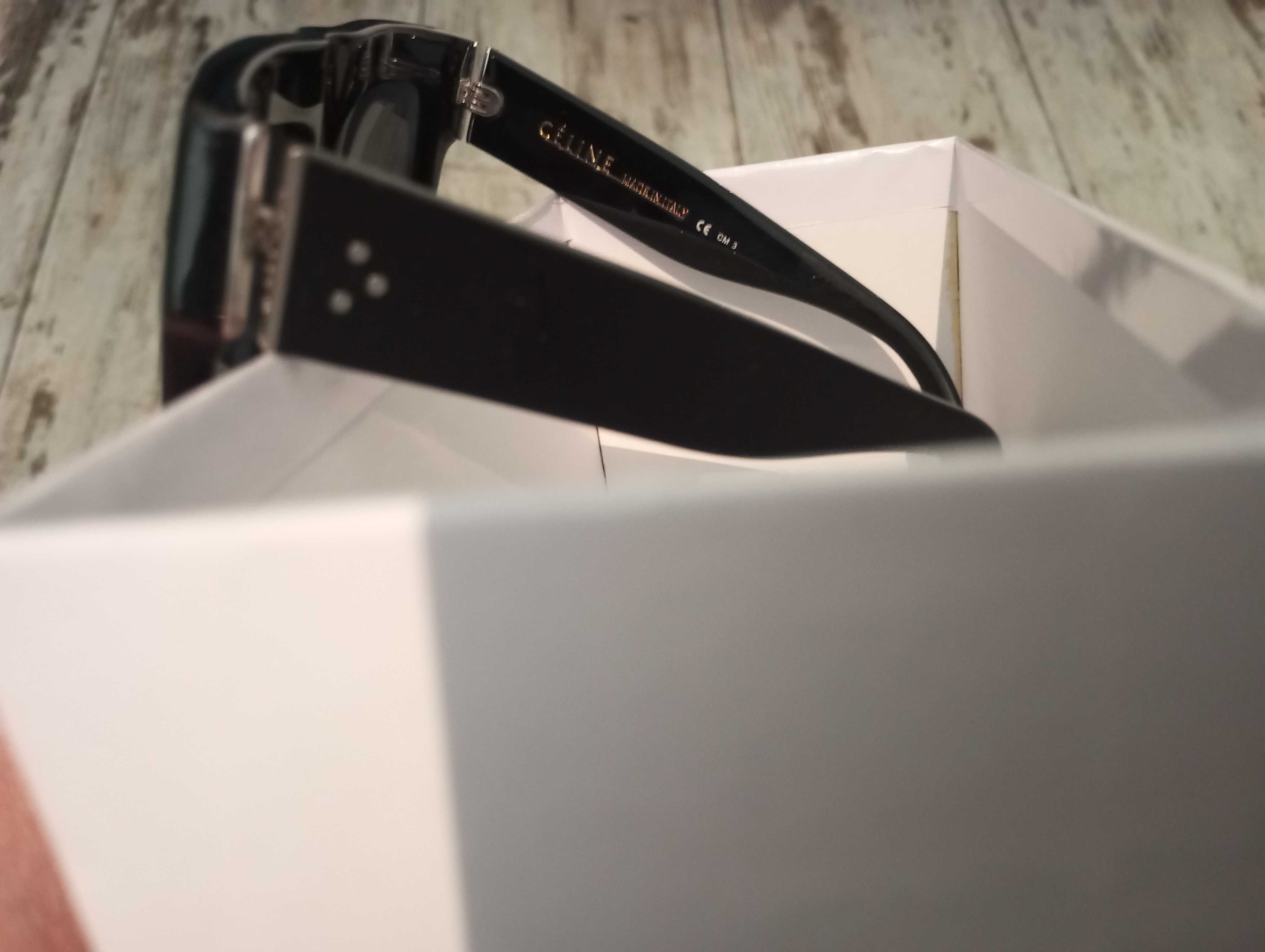 Okulary przeciwsłoneczne Celine.Klasyczny model.