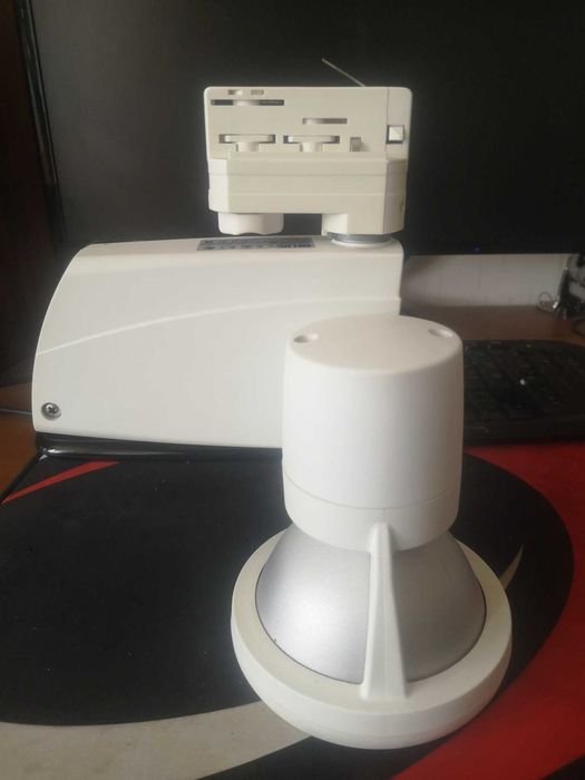 Трековий прожектор LUG Lighting Robin