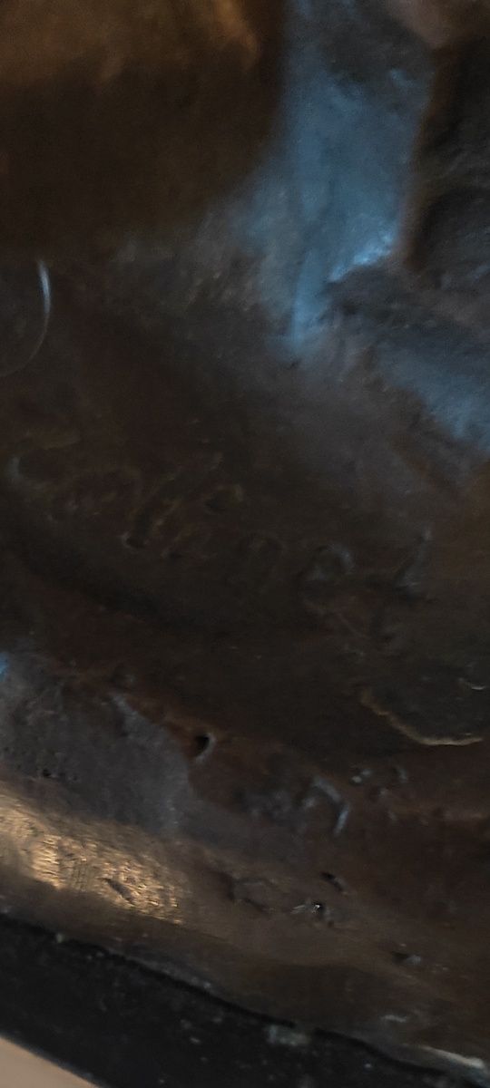 Stara figura z brązu galeryjna