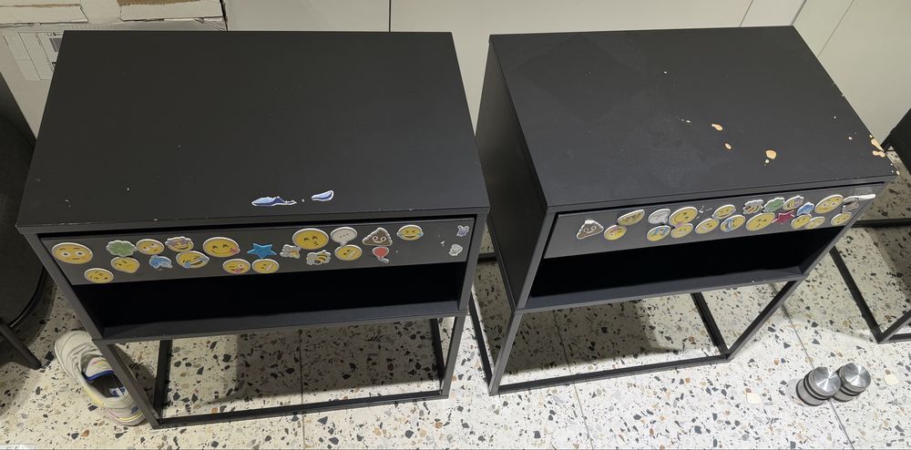 Oddam za darmo dwie szafki nocne