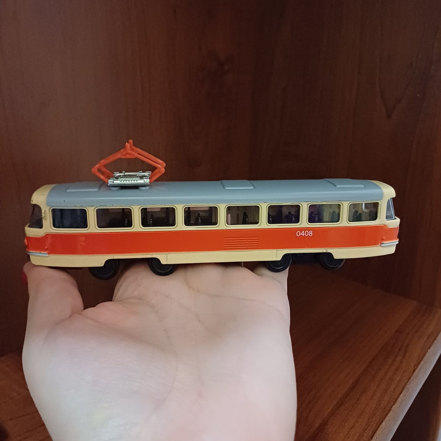 Машинка трамвай металева інерційна