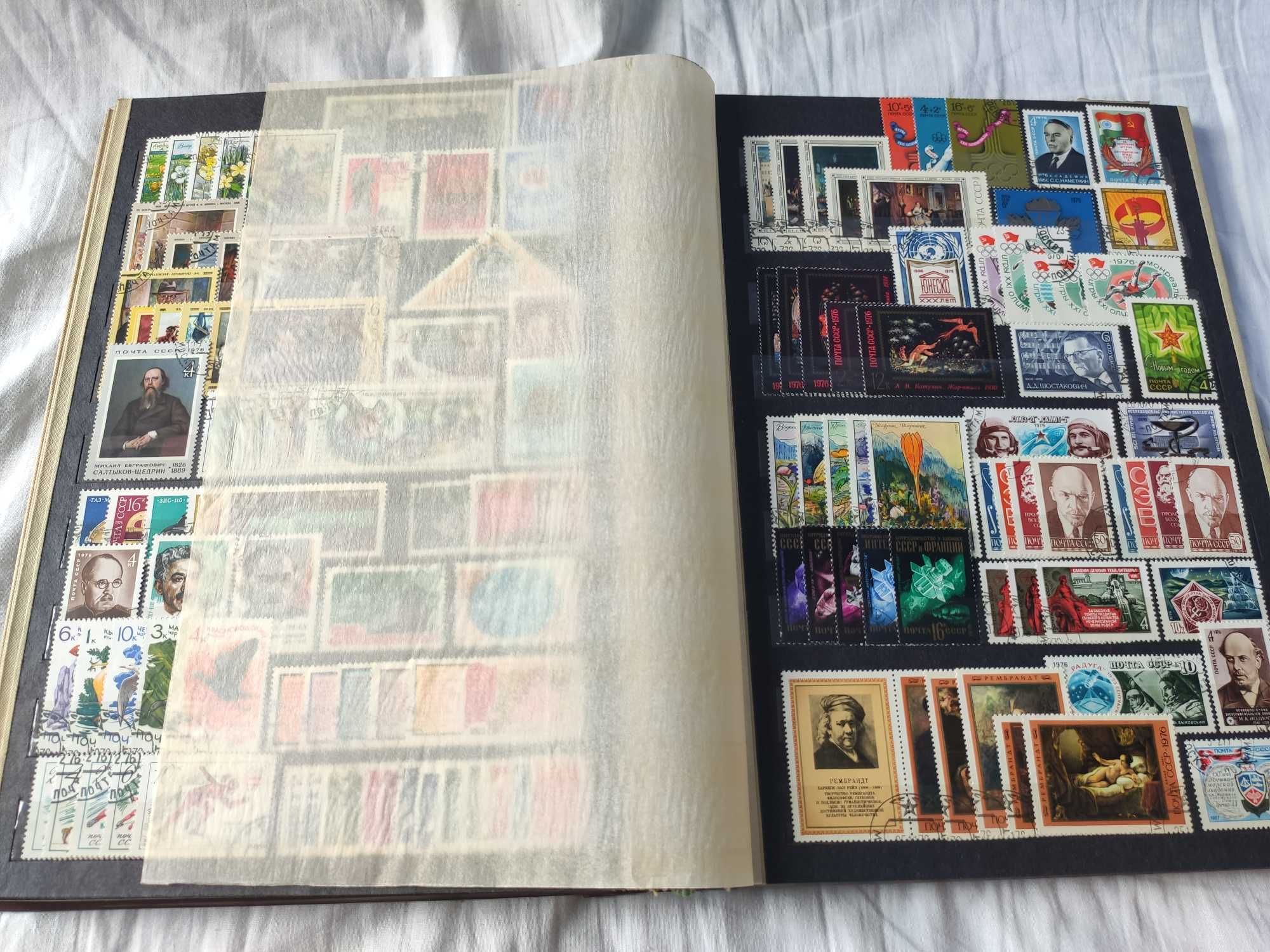 Kolekcja znaczków, około 15 tysięcy sztuk, 13 klaserów, 344 strony