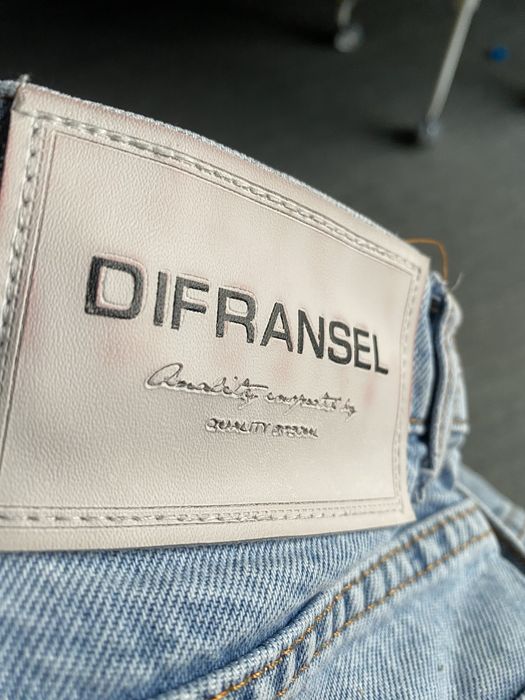 Бегги Джинси світло-білі бренду Difransel