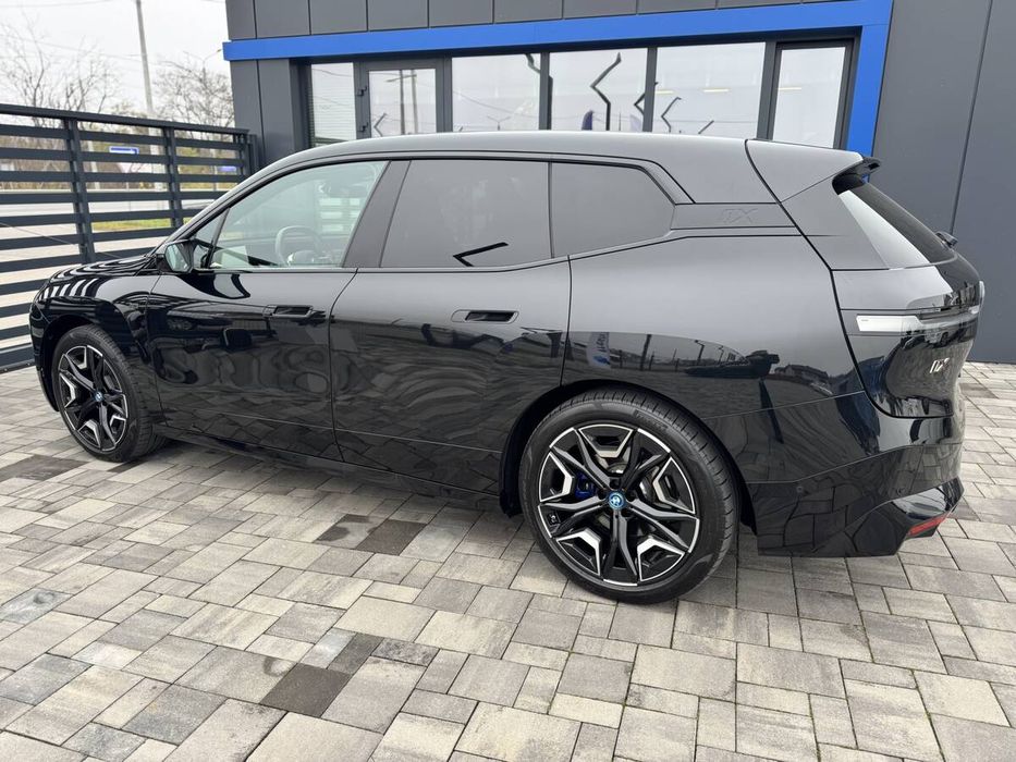 BMW iX 2023 freshauto