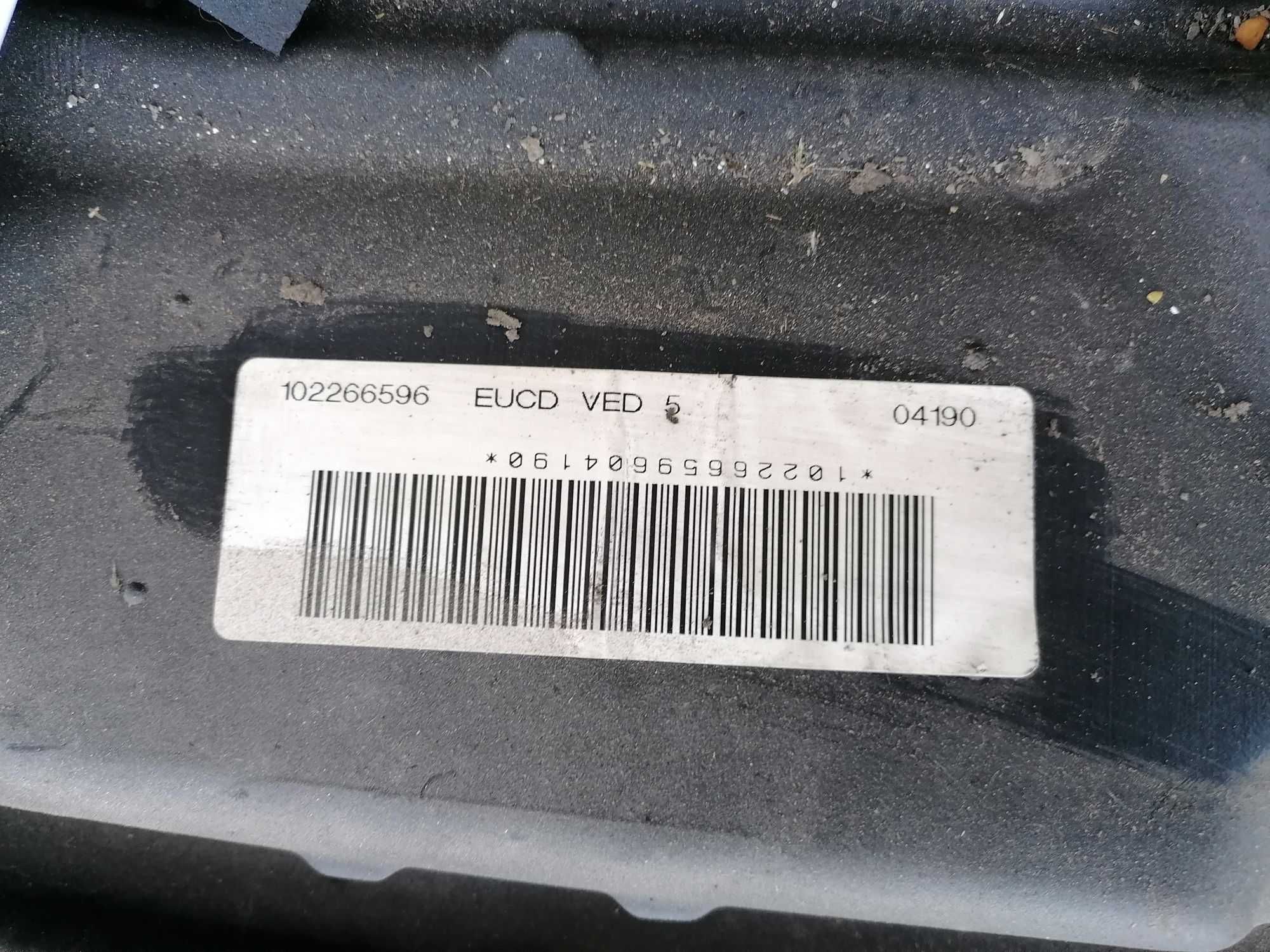 Volvo XC60 I Lift 2014-18r 2.4 D4 AWD - Zbiornik paliwa Kompletny