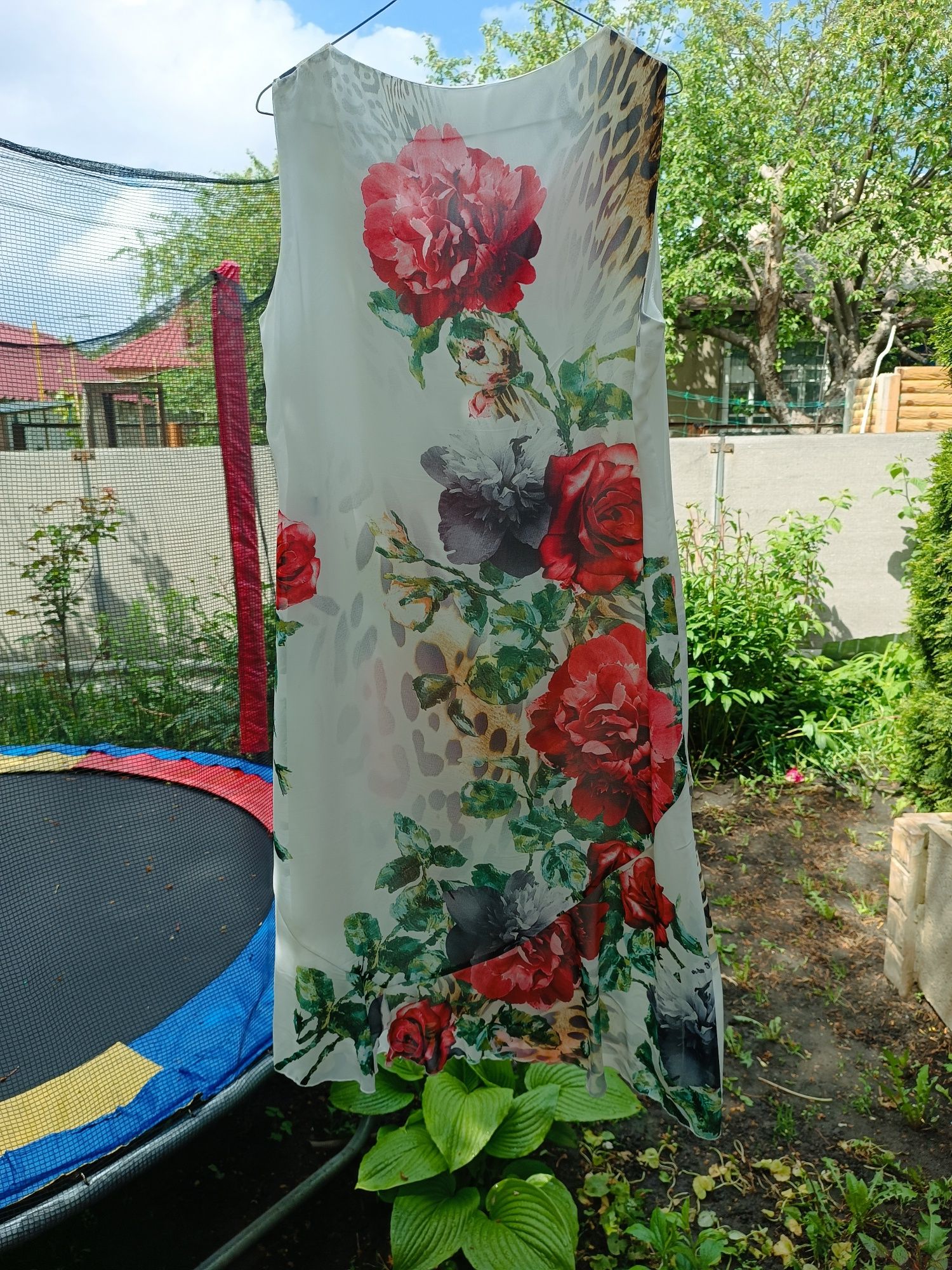 Жіноча святкова сукня
