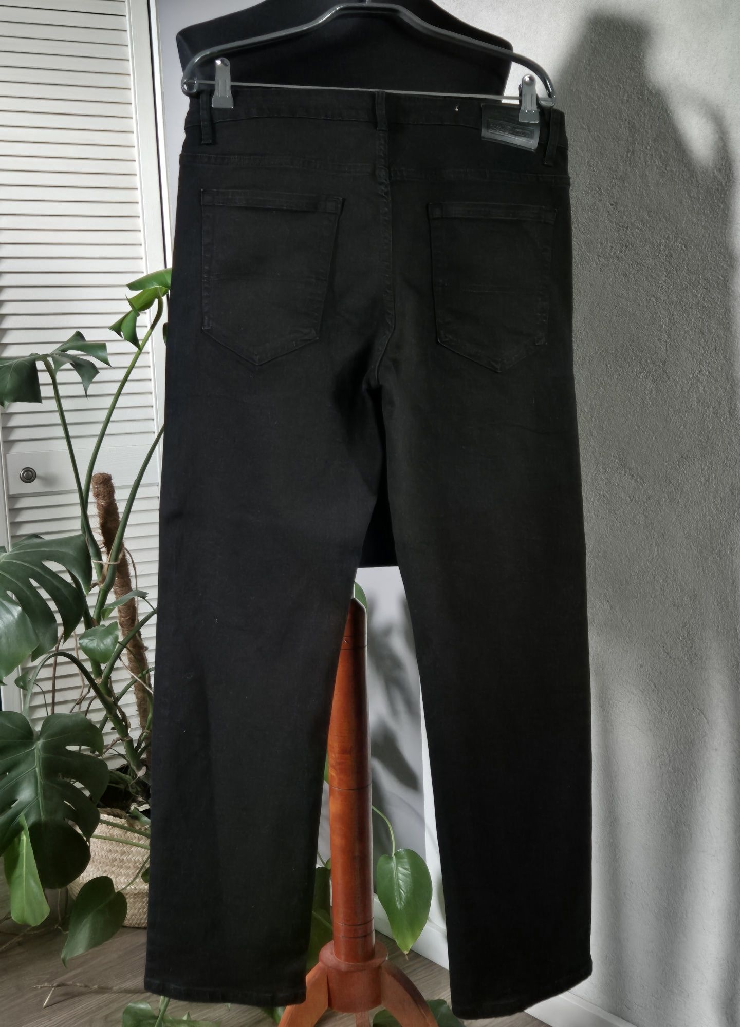 Czarne jeansy QIZHEN JEANS roz.48,  M