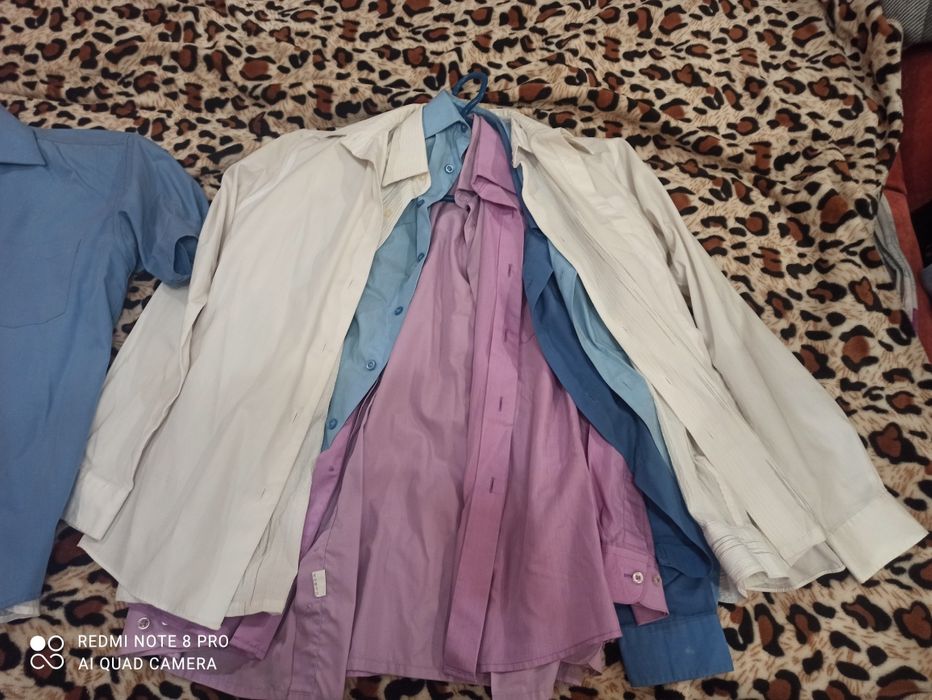 Подросток рубашки