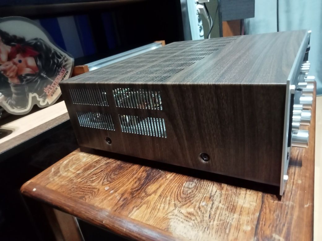 Amplituner vintage Marantz 2225