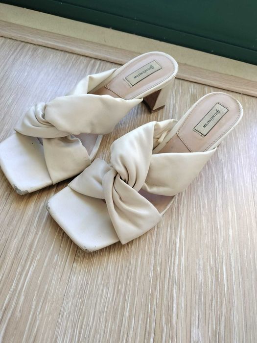 Sandálias Stradivarius