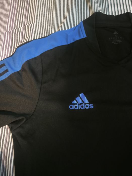 T-shirt Adidas M nova