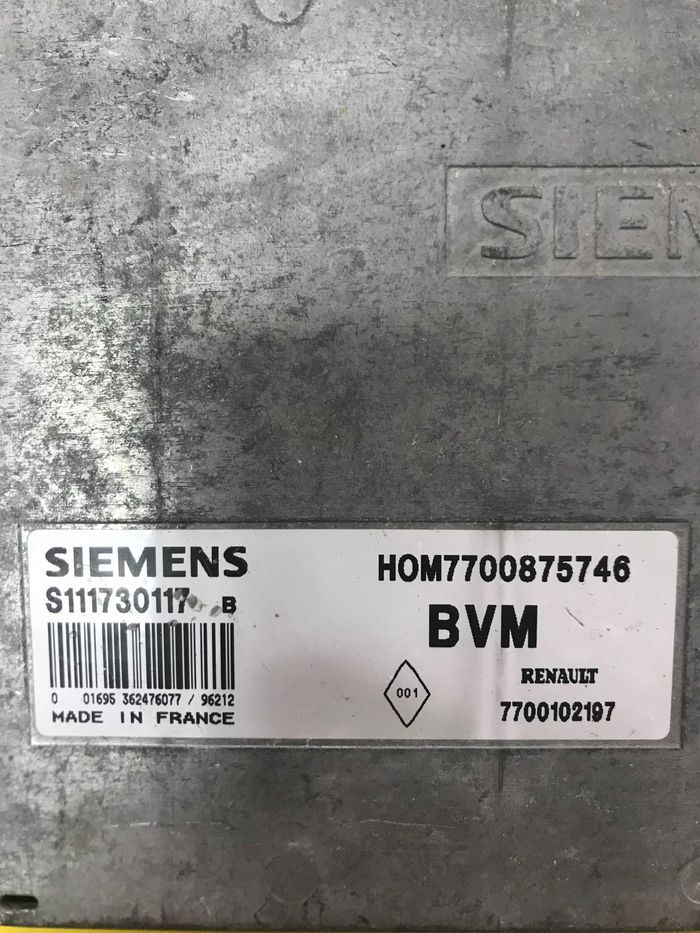 Блок управління двигуном Renault Scenic s111730117 7700875746