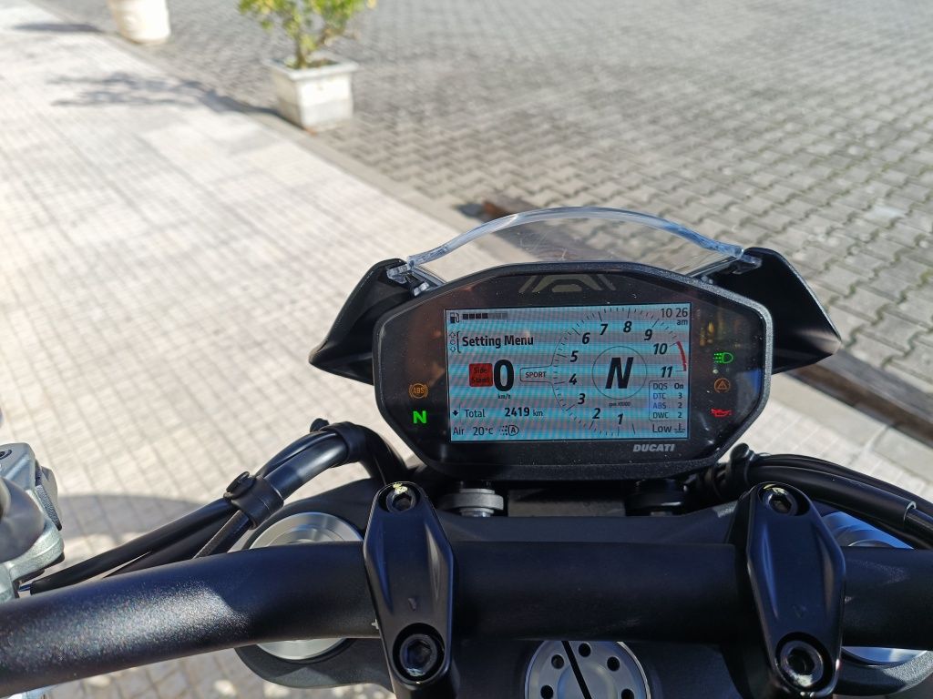 Ducati Monster 937 plus aceito