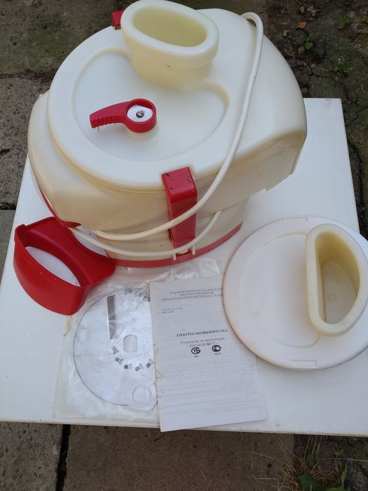 Соковыжималка "Садовая".