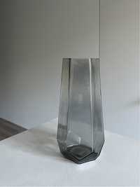 Скляна декоративна ваза