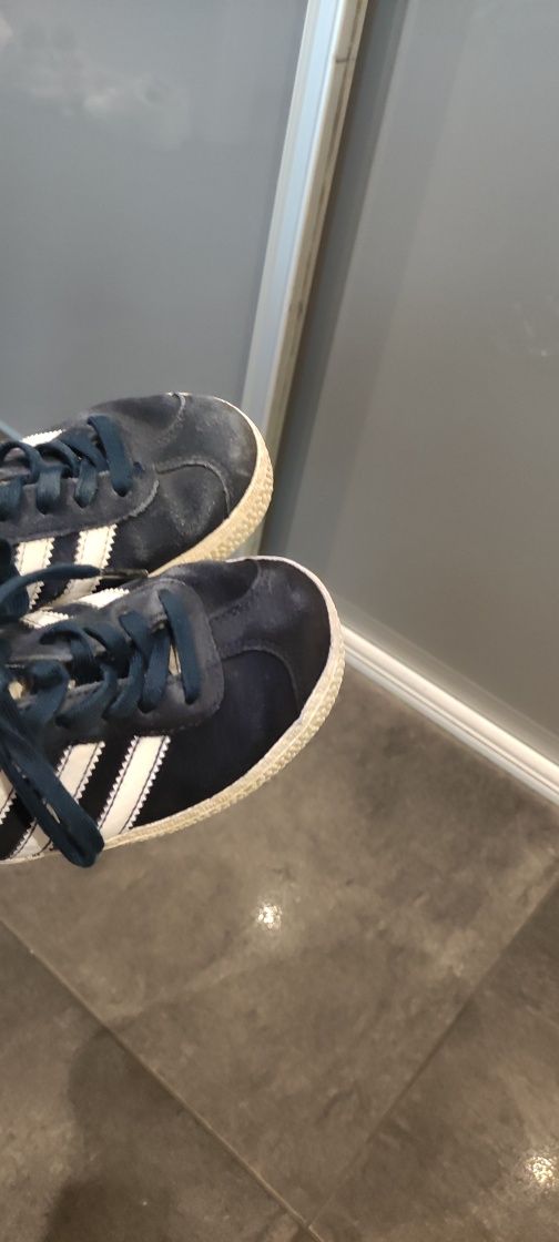 Buty dla chłopca.  Rozmiar 30 sandały, adidasy Zara, Adidas Gazelle
