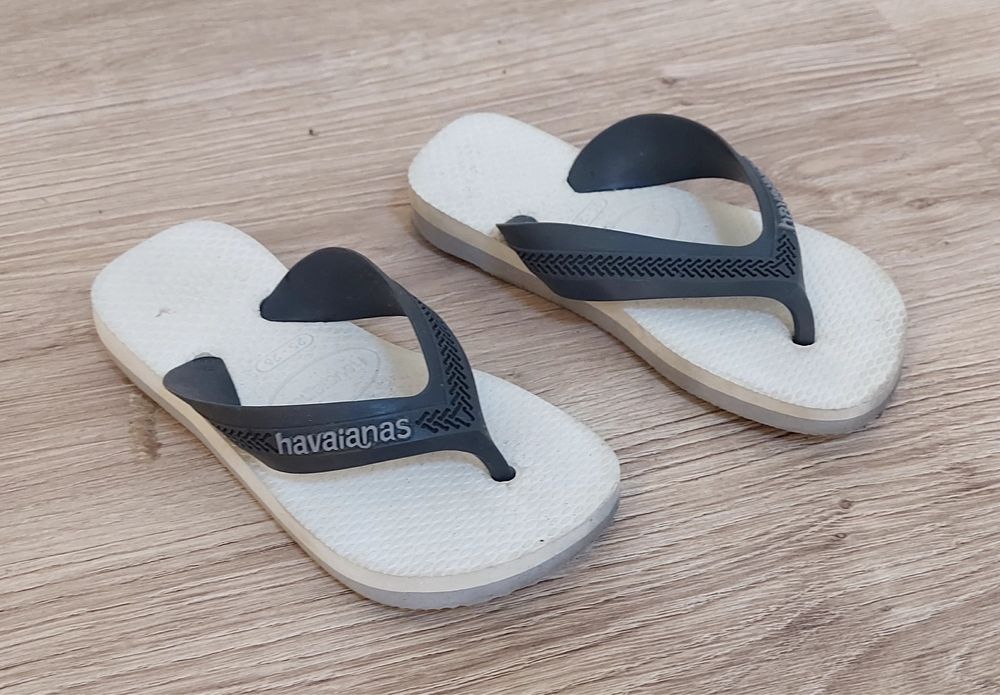 Детская обувь (разные размеры) - ботинки, кросовки, Crocs, Havaianas