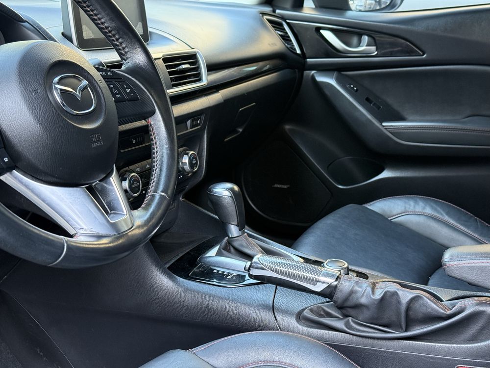 Mazda 3 2015 год, 2.0 бензир