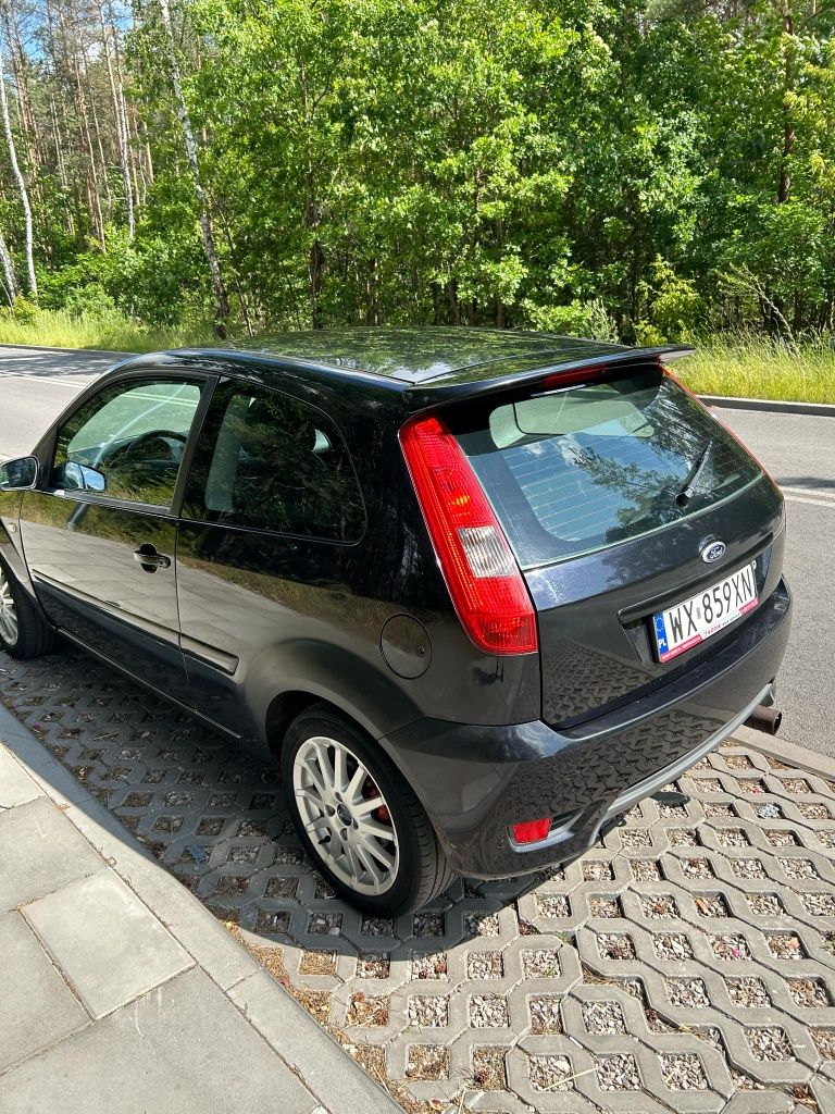 Ford Fiesta St 2.0 150km