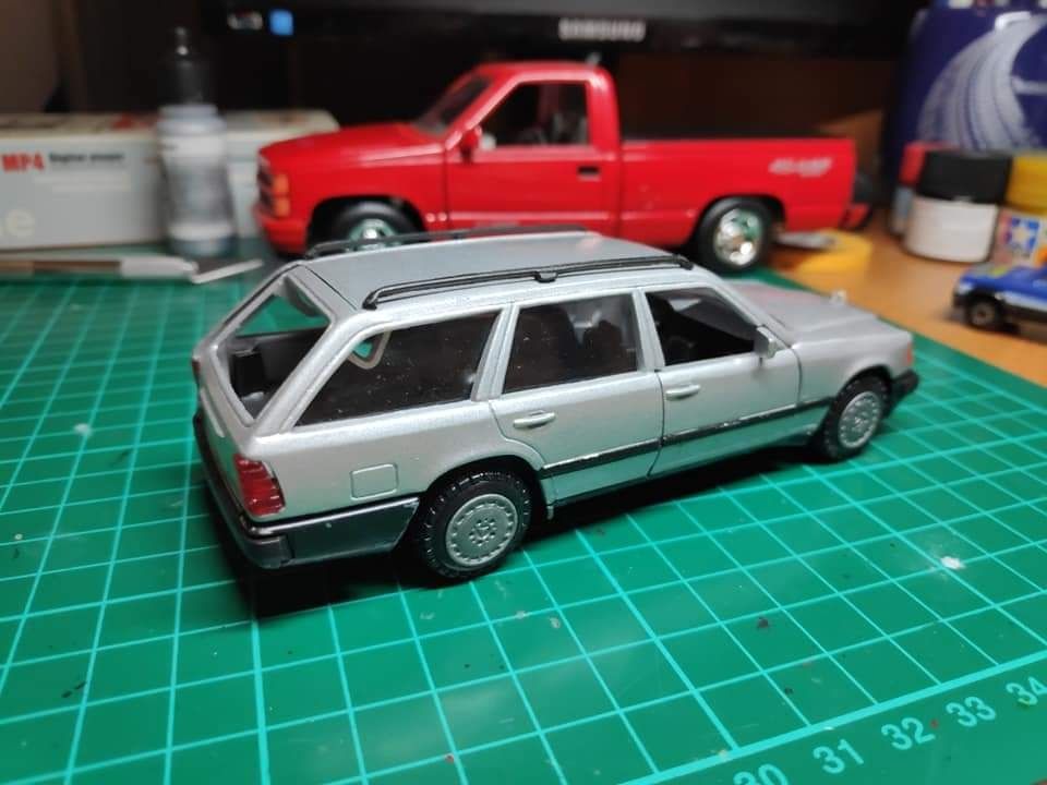 Mercedes s124 w124 kombi 1:35 1:43 Conrad rarytas