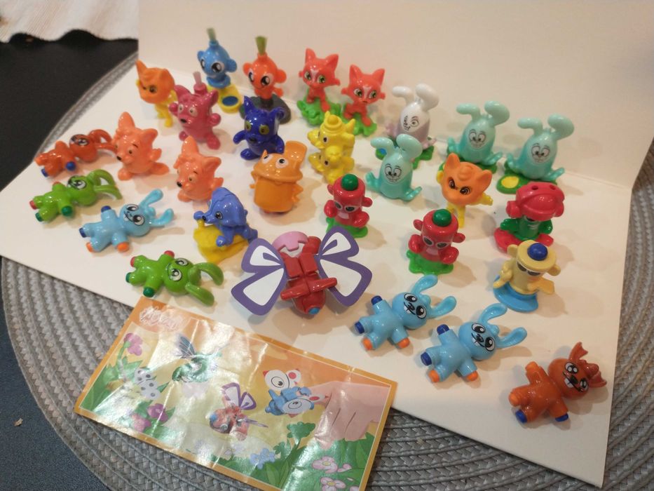 Figurki Kinder Piszące 29szt