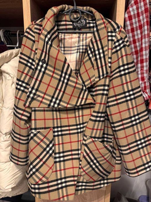Демісезонне коротке пальто в клітинку розмір L Ricco Burberry