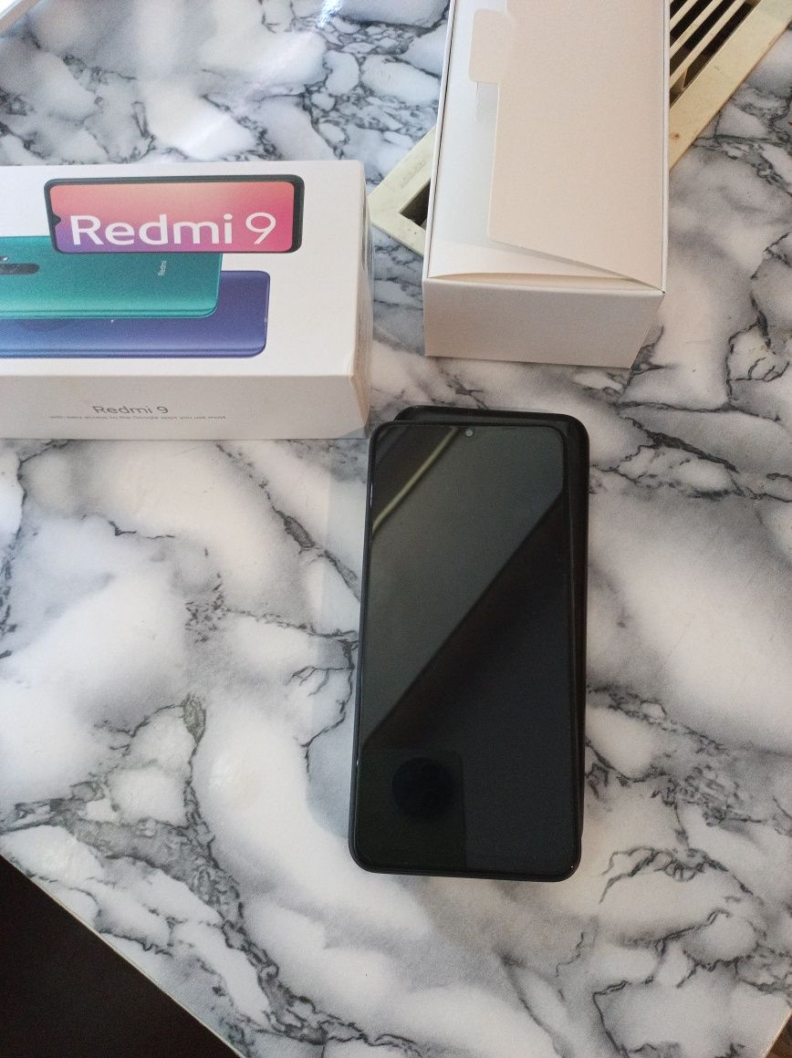 Смартфон Redmi 9 практически новый