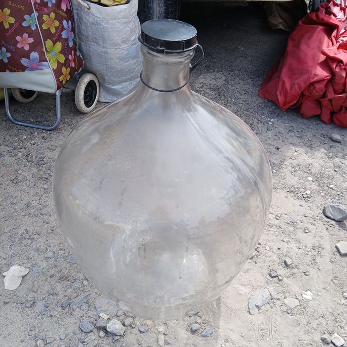 Продам 50-ти,4-ох,3-ох,1,5, 1 ,0,5 літрові скляні банки.