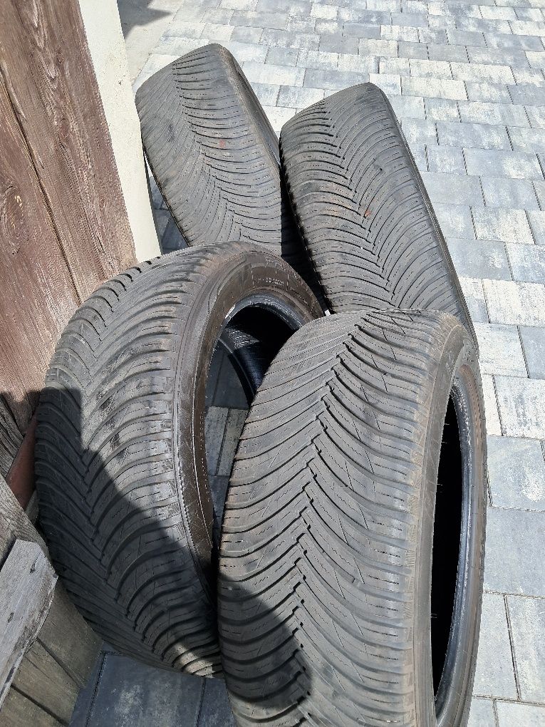Opony M+S 235/50/19