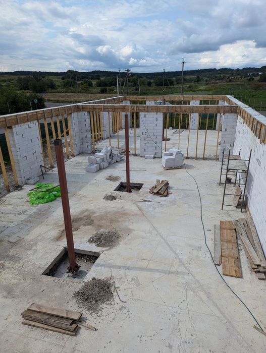 Будівництво будинків,монолітні бетонні роботи,кладка газоблоку,цегли