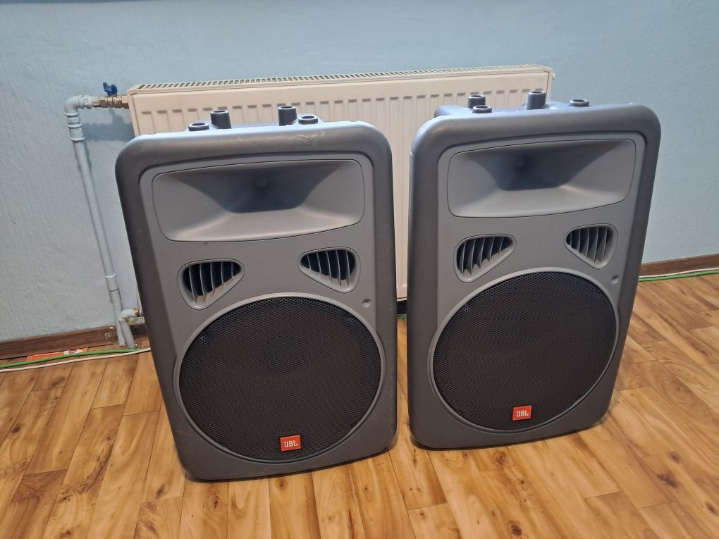 JBL EON 15 kolumny aktywne estradowe zestaw 

Power15

Powered Speaker