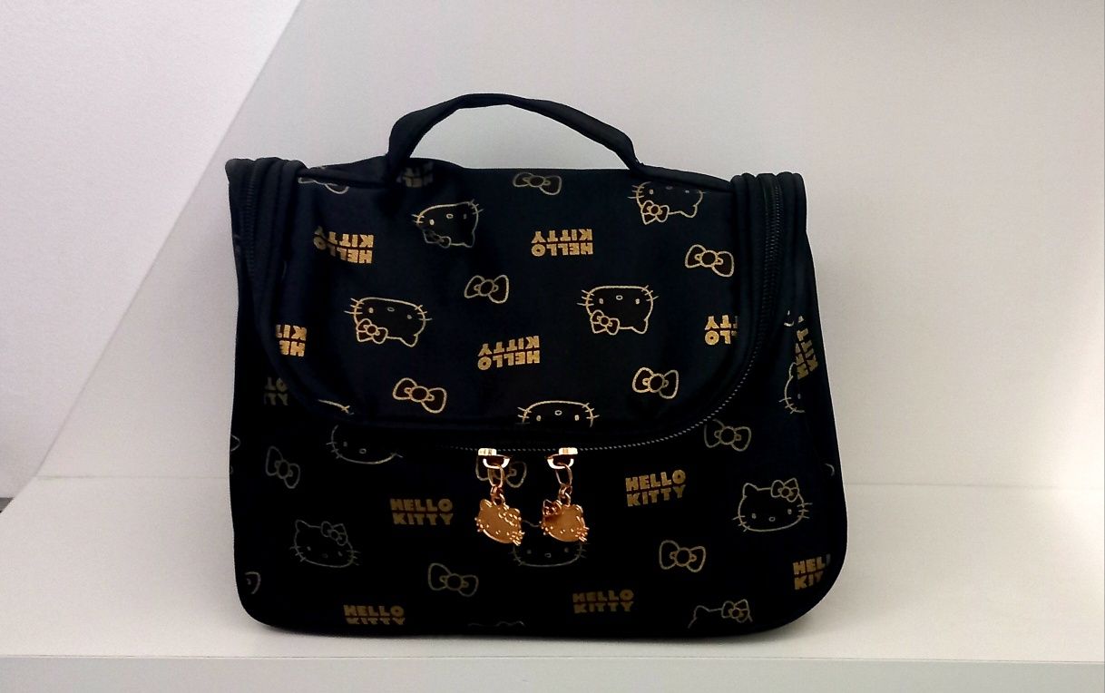 Nowa kosmetyczka czarno złota hello kitty