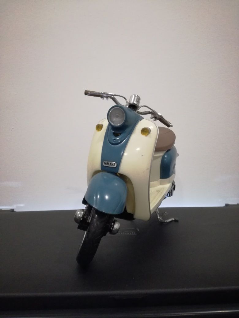 Yamaha VINO réplica miniatura