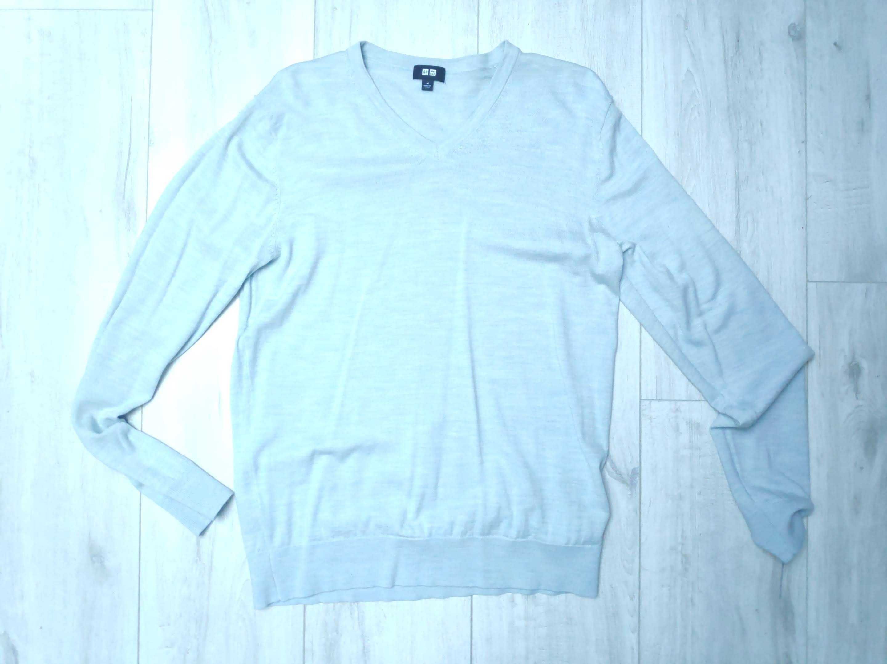 Jasnobłękitny sweter UniQloN, rozmiar M