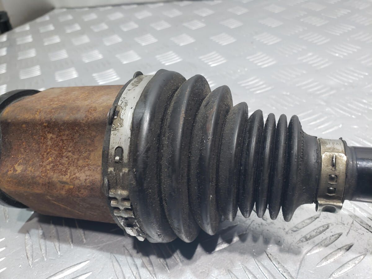 полуось передня левая BMW F25 F26 X3 X4 3.0D N57 258 л. разборка