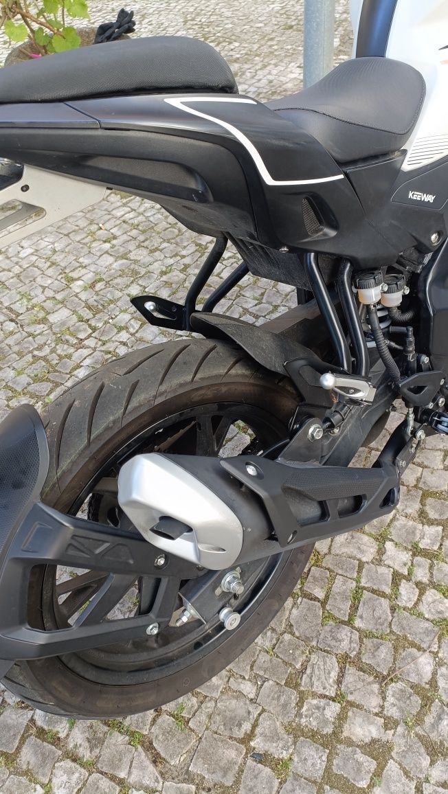 Keeway RKF 125cc 2023 | 4.000 km | Extras e brindes incluídos