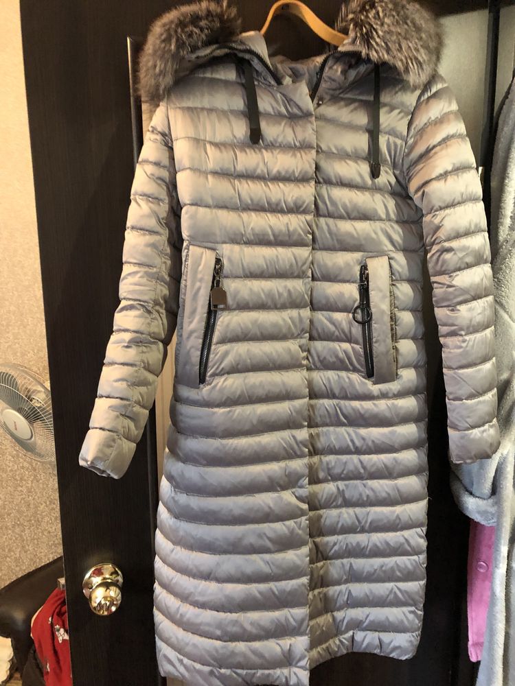 Зимняя куртка с натуральным мехом.