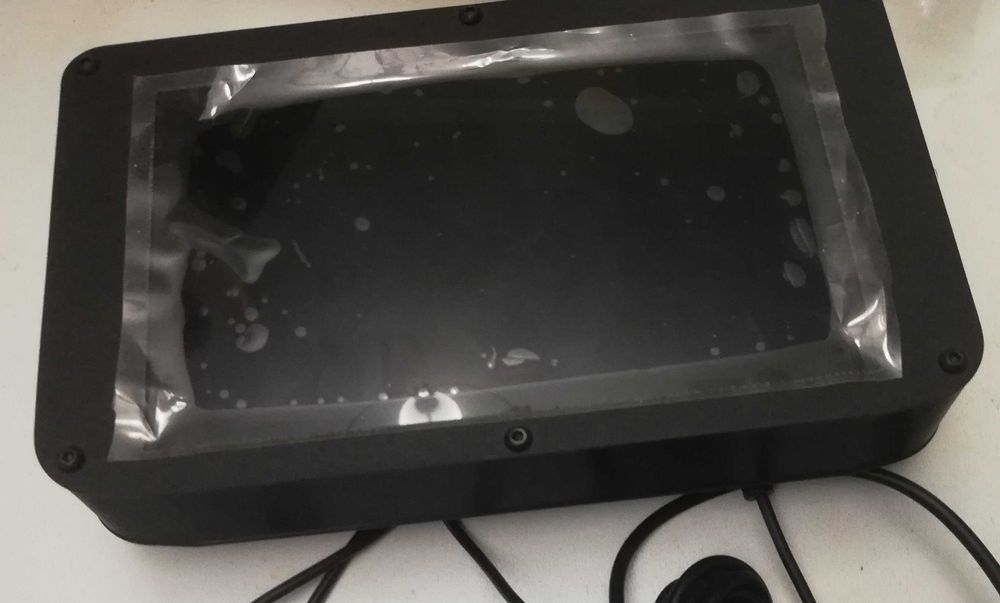 Пк Raspberry Pi 4 Model B. дисплей в корпусе.