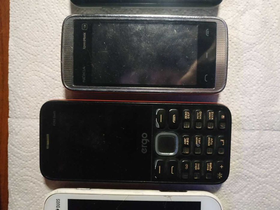 мобильные телефоны (за все)