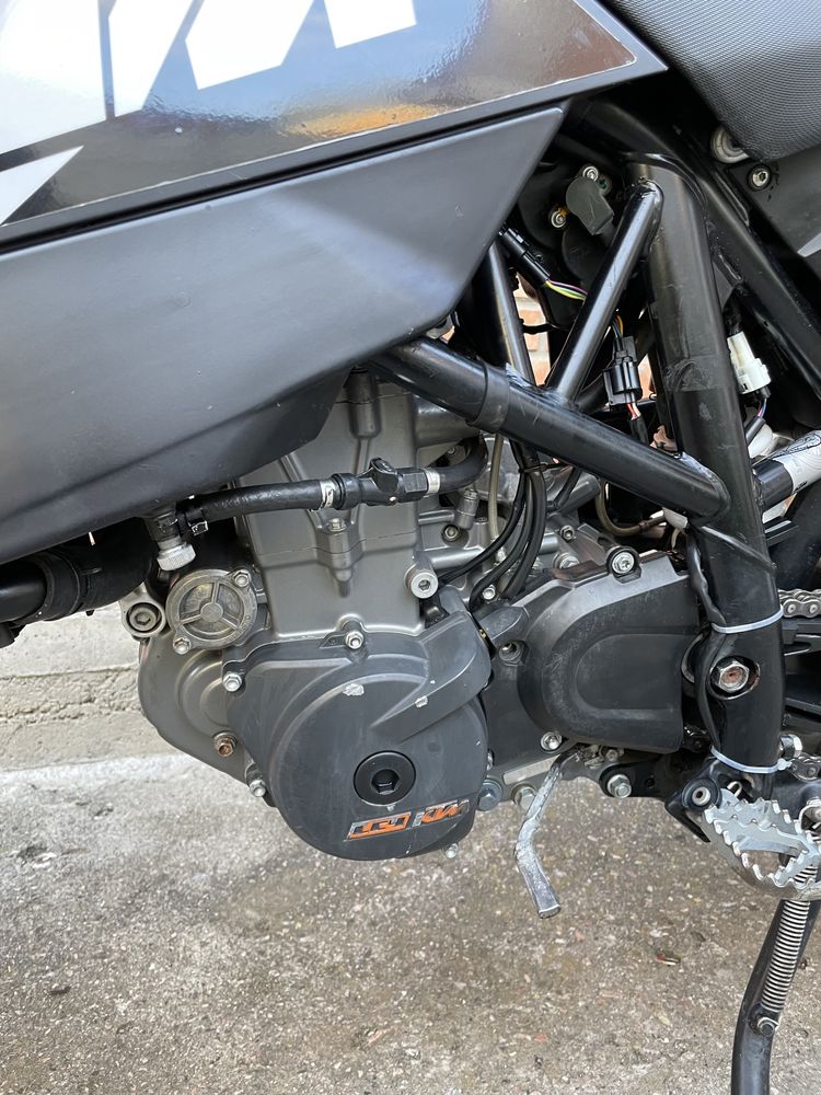 KTM 690 SM Супермото