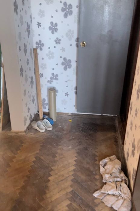 Троещина 2х комнатная 9й9ти срочно быстро состояние как цена