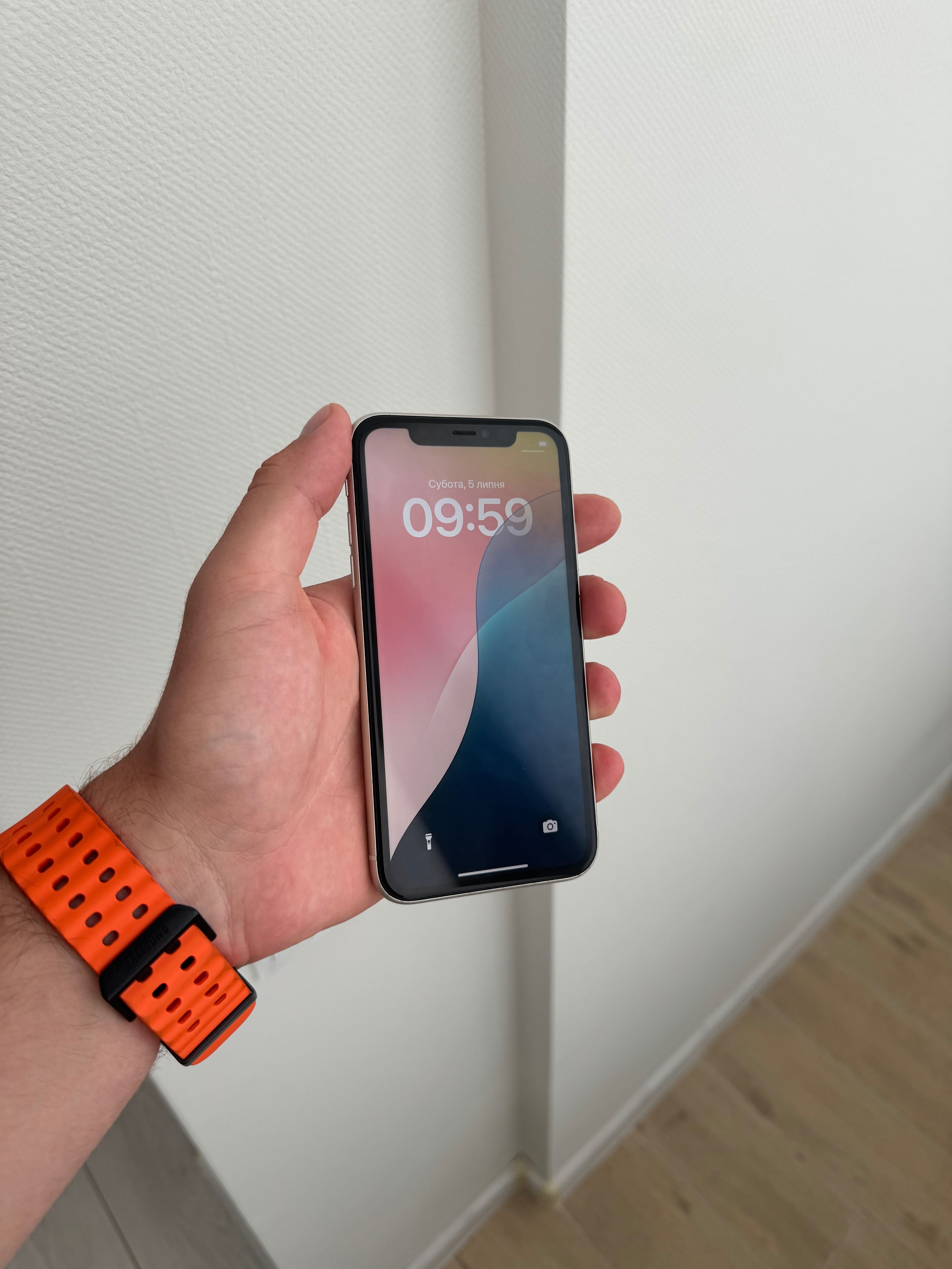 IPhone 11 на 128Gb
